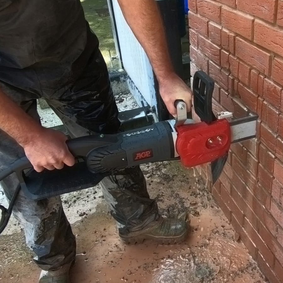 AGP ECS11 Electric Diamond Chainsaw - Image 2