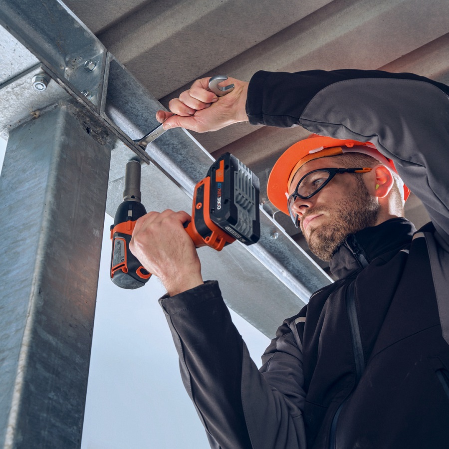 Fein ASCD 18-300 W2 AS Cordless Impact Wrench Set - Image 6